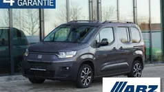 Grau Gebraucht 2023 Fiat Doblò Van / Kleinbus | 23.503 € (Fairer Preis)