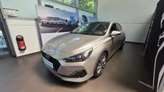 Weiß Gebraucht 2020 Hyundai i30 Premium Limousine | 17.950 € (Fairer Preis)