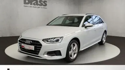 Gebraucht Audi A4 Advanced Plus 204 PS (150 kW) 2024 Gletscherweiß metallic Kombi