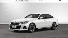 Mineralweiss metallic Gebraucht 2024 BMW 520 M Sport Limousine | 55.500 € (Guter Preis)