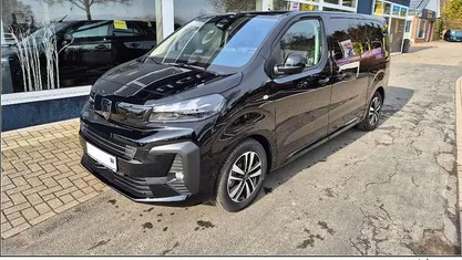 Neu Peugeot Traveller Allure 179 PS (131 kW) 2026 Schwarz Van / Kleinbus