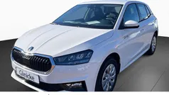 Candyweiss Gebraucht 2024 Skoda Fabia Essence Limousine | 17.990 € (Fairer Preis)