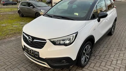 Weiß Gebraucht 2017 Opel Crossland X Ultimate SUV | 13.490 € (Fairer Preis)