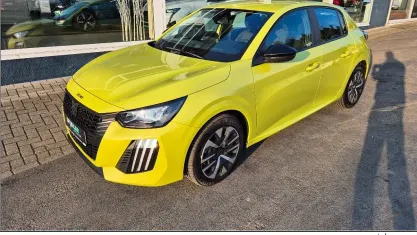 Gebraucht Peugeot 208 Style 101 PS (74 kW) 2025 Gelb Kleinwagen