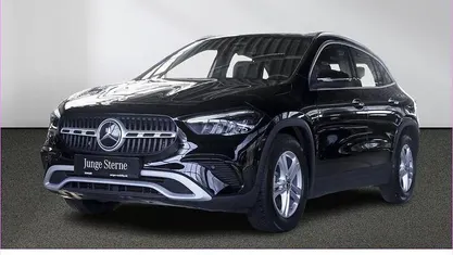 Gebraucht Mercedes GLA200 163 PS (119 kW) 2024 Unilack nachtschwarz SUV