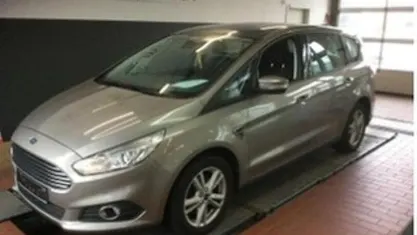 Gebraucht Ford S-MAX Business Edition 160 PS (117 kW) 2017 Silber Van / Kleinbus