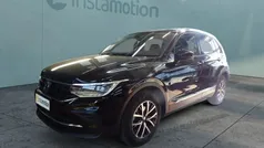 Schwarz Gebraucht 2023 VW Tiguan Life SUV | 31.883 € (Fairer Preis)