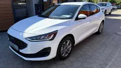 Weiß Gebraucht 2023 Ford Focus Titanium Limousine | 19.410 € (Superpreis)