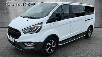 Second-hand Ford Tourneo Custom Active 185 CP (136 kW) 2021 Van
