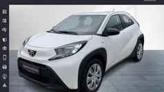 Weiß Gebraucht 2024 Toyota Aygo Business Edition Kleinwagen | 17.990 € (Fairer Preis)