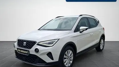 "candy" weiss Gebraucht 2022 Seat Arona Style SUV | 16.680 € (Guter Preis)
