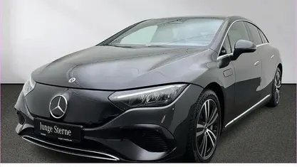 Grau Gebraucht 2022 Mercedes EQE300 Electric Art | 40.980 € (Guter Preis)