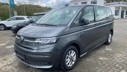 Gebraucht VW Multivan 136 PS (100 kW) 2024 Indiumgrau metallic Van