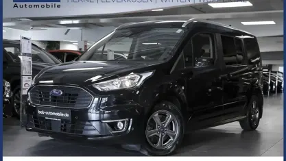 Gebraucht Ford Tourneo Titanium 120 PS (88 kW) 2021 Obsidianschwarz metallic Van / Kleinbus
