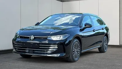 Oyster silver metallic/silber Neu 2025 VW Passat Elegance Kombi | 43.730 € (Guter Preis)