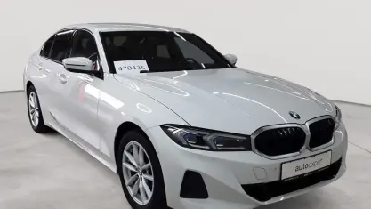 Gebraucht BMW 318 Sport Line 150 PS (110 kW) 2023 Alpinweiß Limousine