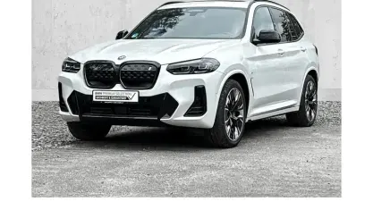 Gebraucht BMW iX3 M Sport 210 kW (286 PS) 2024 Mineralweiß SUV