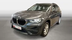 Grau Gebraucht 2022 BMW X1 Performance SUV | 25.420 € (Guter Preis)