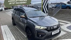 Gebraucht 2025 Dacia Jogger Extreme Van / Kleinbus | 23.080 € (Fairer Preis)