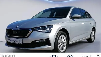 Brillantsilber metallic Gebraucht 2023 Skoda Scala Tour Kleinwagen | 19.949 € (Guter Preis)
