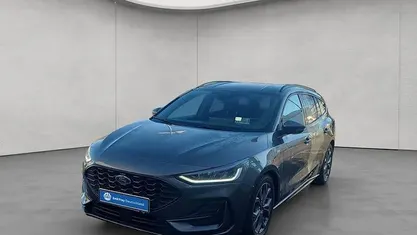 Grau Gebraucht 2024 Ford Focus ST-Line X Kombi | 26.490 € (Fairer Preis)