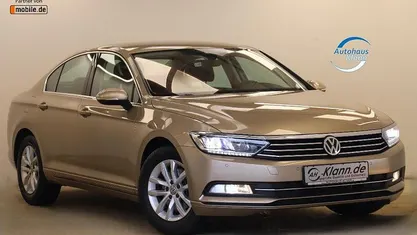 Gebraucht VW Passat 125 PS (91 kW) 2016 Gold Limousine