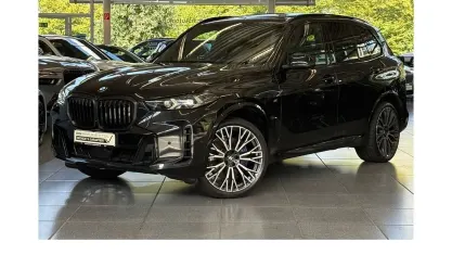 Gebraucht BMW X5 M Sport 360 PS (264 kW) 2025 Black sapphire SUV