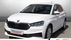 Weiß Gebraucht 2022 Skoda Fabia Active Limousine | 13.449 € (Fairer Preis)