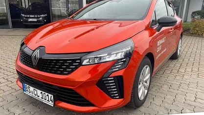 Valencia orange (orange) Neu 2025 Renault Clio V Techno Limousine | 19.890 € (Fairer Preis)