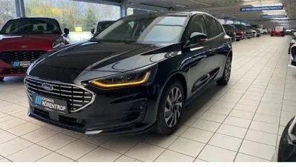 Gebraucht Ford Focus Titanium 125 PS (91 kW) 2023 Schwarz Limousine