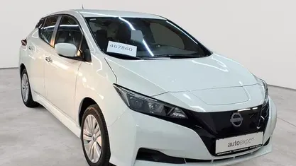 Gebraucht Nissan Leaf 110 kW (150 PS) 2023 Arctic solid white Kleinwagen