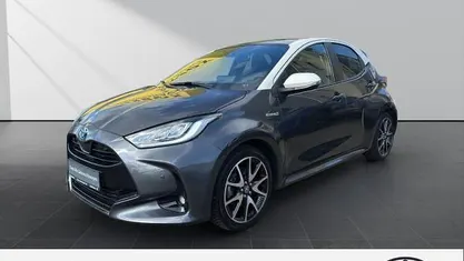 Gebraucht Toyota Yaris Hybrid Style 116 PS (85 kW) 2021 Grau Limousine