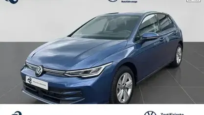 Gebraucht VW Golf VIII Life 116 PS (85 kW) 2025 Anemonenblau metallic Limousine
