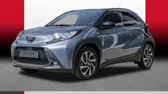 Celestite grey metallic / night sky black Gebraucht 2024 Toyota Aygo Basis Kleinwagen | 16.189 € (Fairer Preis)