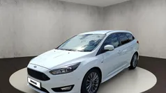 Frostweiß Gebraucht 2018 Ford Focus ST-Line Kombi | 13.980 € (Fairer Preis)