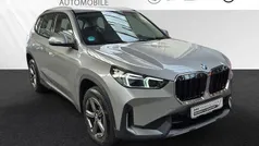 Spacesilber metallic Gebraucht 2024 BMW X1 Shadowline SUV | 34.900 € (Fairer Preis)