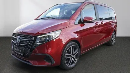 Gebraucht Mercedes V250 Style 190 PS (139 kW) 2024 Rot Van / Kleinbus