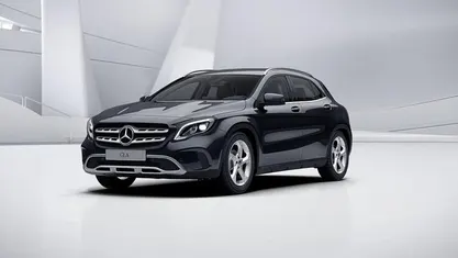 Gebraucht Mercedes GLA180 122 PS (89 kW) 2019 Metalliclack kosmosschwarz SUV