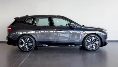 Gebraucht BMW iX Sport Line 239 kW (326 PS) 2022 Grau SUV