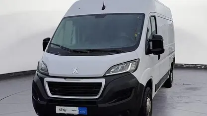 Gebraucht Peugeot Boxer Premium 140 PS (102 kW) 2021 Weiß Van