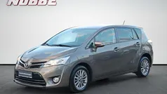 Gebraucht 2016 Toyota Verso Comfort Van / Kleinbus | 9.900 € (Fairer Preis)