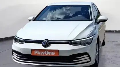 Gebraucht VW Golf VIII 81 PS (59 kW) 2022 Weiß Limousine