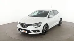 Weiß Gebraucht 2018 Renault Mégane IV Bose Edition Limousine | 17.490 € (Fairer Preis)
