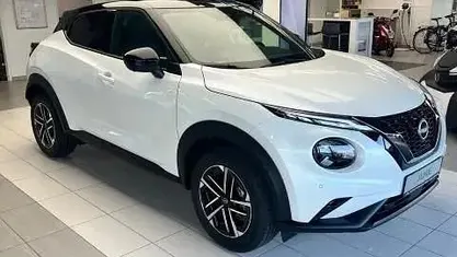 Neu Nissan Juke N-Connecta 84 PS (61 kW) 2025 Schwarz SUV