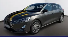 Grau Gebraucht 2018 Ford Focus Titanium Limousine | 11.960 € (Fairer Preis)
