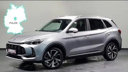 Neu MG ZS Luxury 197 PS (144 kW) 2026 Silber, medal silver SUV