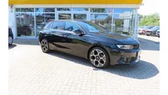 Schwarz perla Gebraucht 2024 Opel Astra Ultimate Limousine | 23.990 € (Guter Preis)