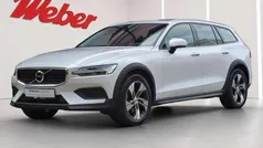 Weiss Gebraucht 2021 Volvo V60 CC Kombi | 31.890 € (Etwas zu teuer)