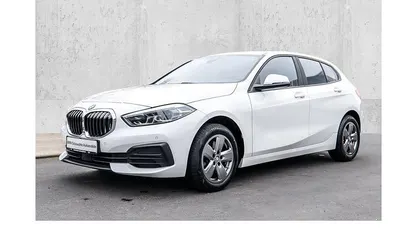 Gebraucht BMW 118 Advantage 136 PS (100 kW) 2023 Weiß Kleinwagen