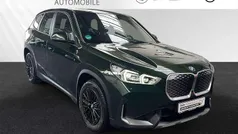 Sanremo green metallic Gebraucht 2023 BMW iX1 Sport Line SUV | 34.500 € (Superpreis)